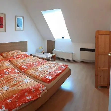Pod Lipou Homestay *