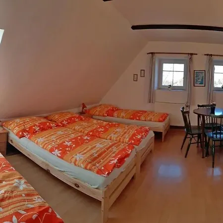 Pod Lipou Homestay